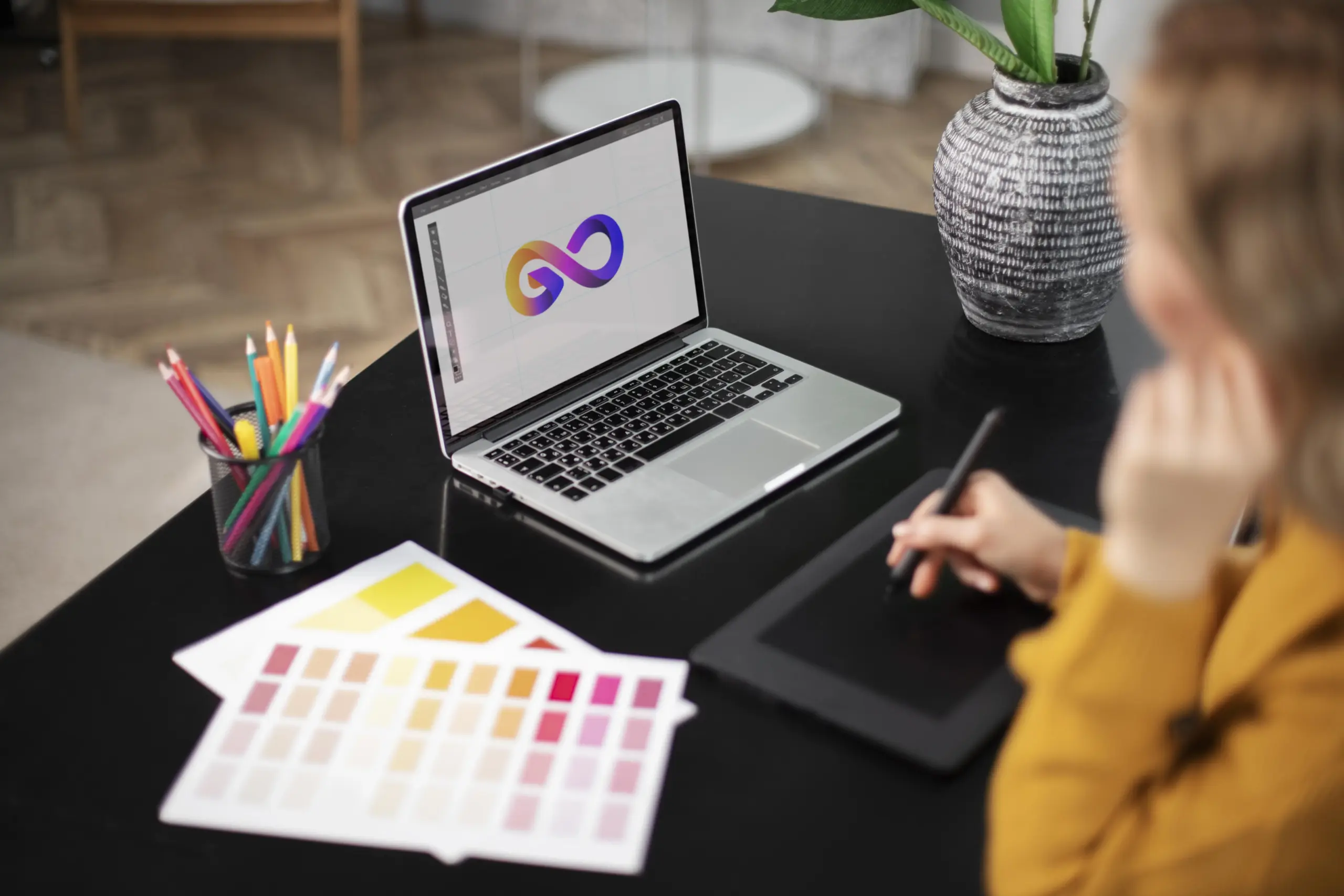 Diseña profesional: Domina herramientas y crea tu portafolio para empleo.