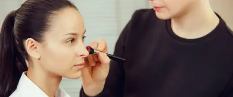 Maquillaje profesional. Aprende y consigue empleo en moda y cine.